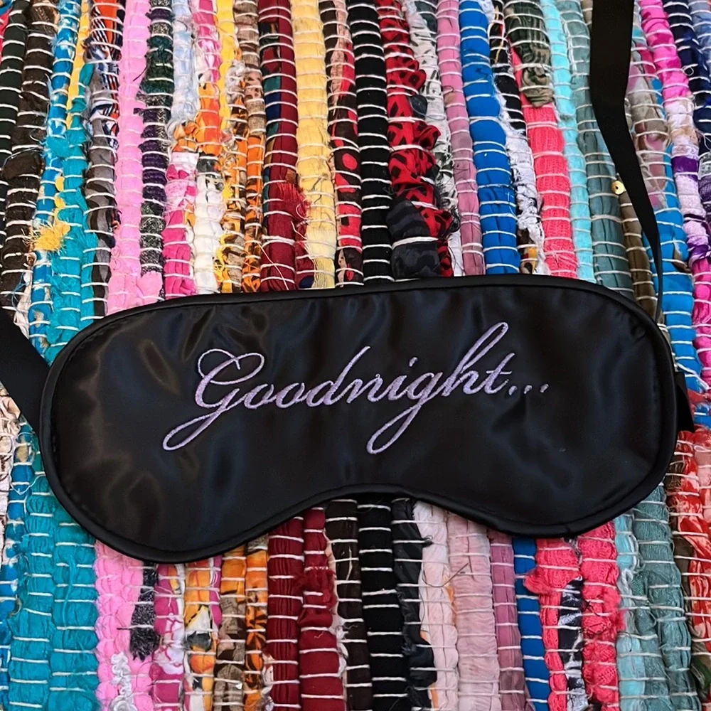 Victoria’s Secret Scandalous sleeping eye mask sleep purple black goodnight